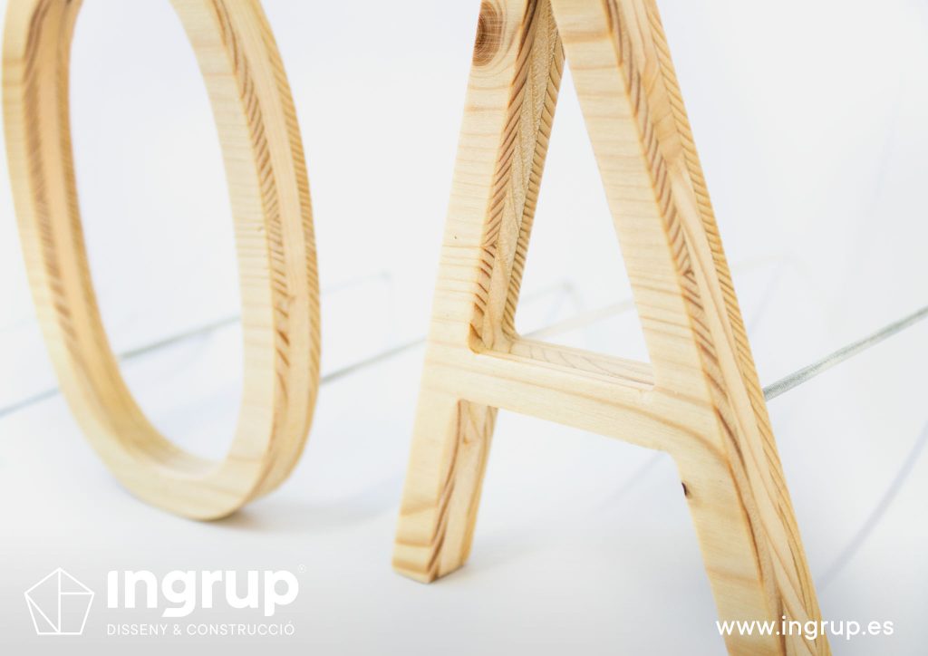 letras corporeas madera diseno fabricacion instalacion rotulacion ingrup estudio diseno construccion retail granollers barcelona